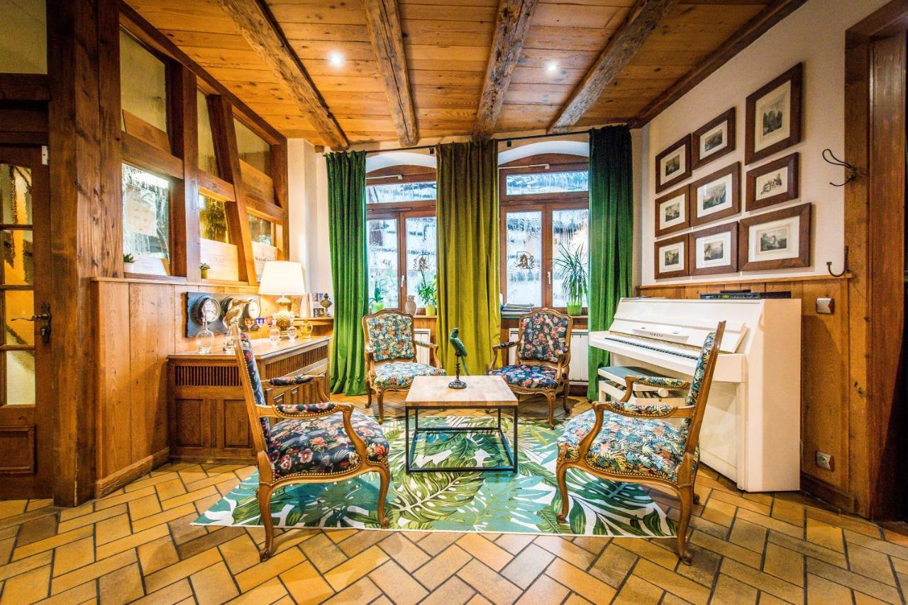Hotel Au Lion Ribeauvillé Exteriér fotografie